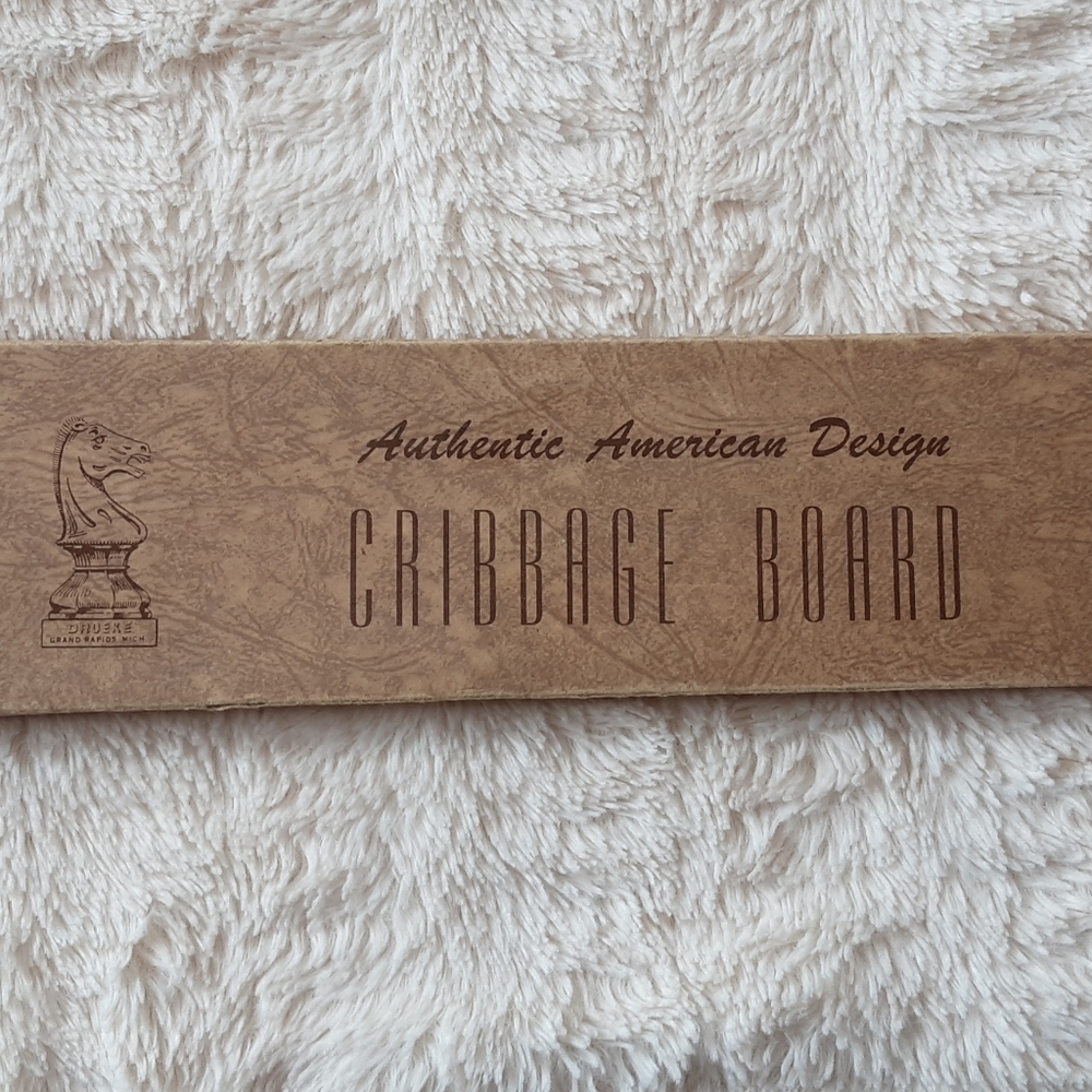 VINTAGE DRUEKE CRIBBAGE AUTHENTIC AMERICAN DESIGN WITH PEGS AND INSTRUCTIONS